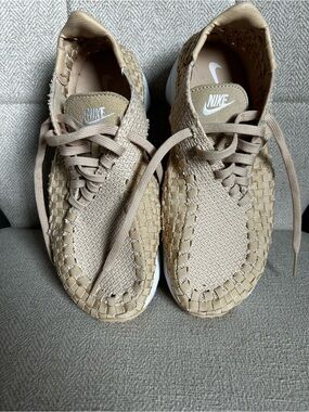 Nike Air Woven Lace up Sneakers in Beige